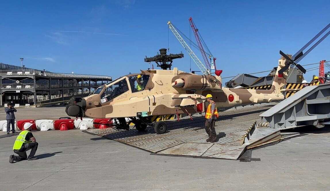 Fas’a ilk Apache teslimatı