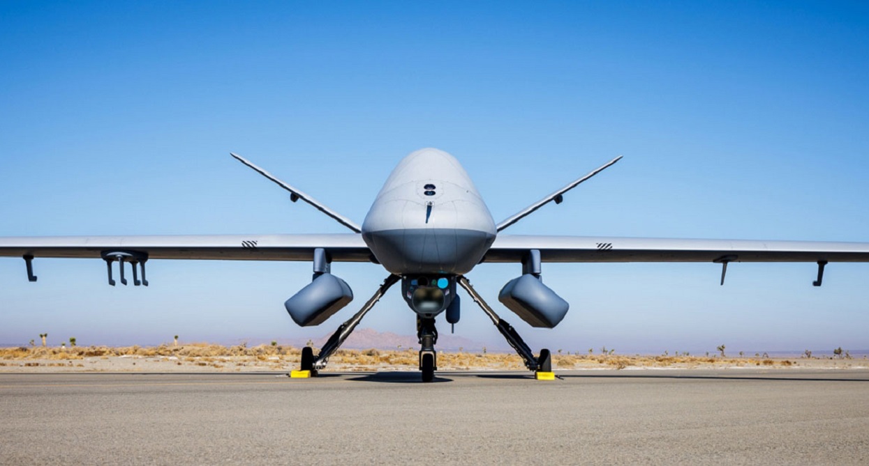 Alman donanmasına ABD'li keskin gözler