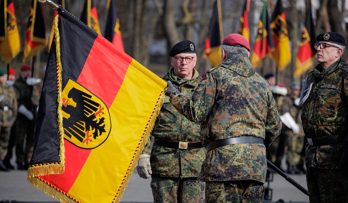 Alman Ordusuna 50 milyar avroluk onay